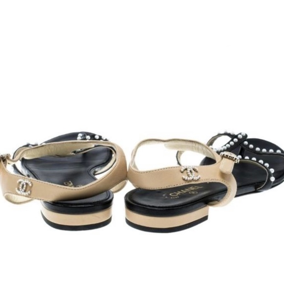 Authentic Chanel Leather Pearl Embellished Strappy Flat Sandals Size EU 37.5 - Picture 2 of 10